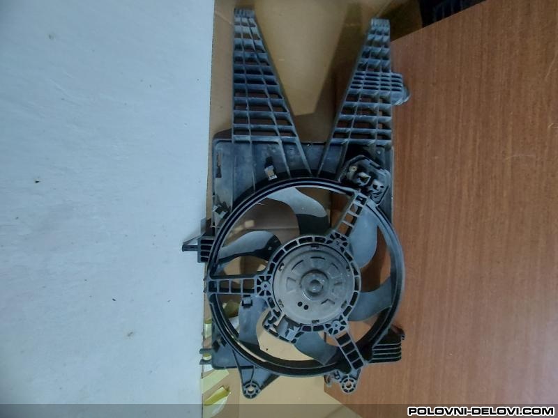 Fiat  Punto  Kompletan Auto U Delovima