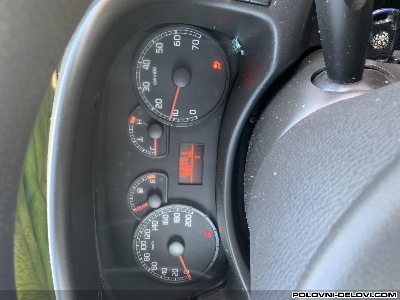 Fiat  Punto  Motor I Delovi Motora