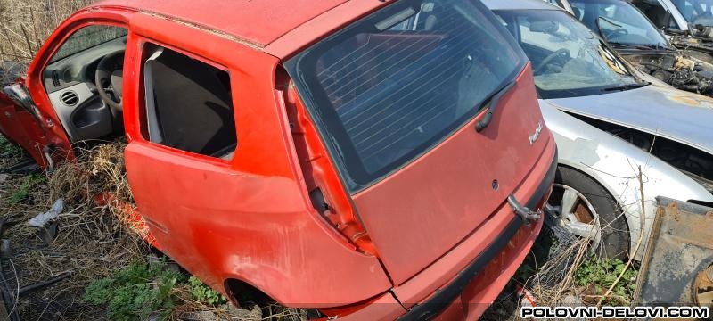 Fiat  Punto Polovni Delovi Kompletan Auto U Delovima