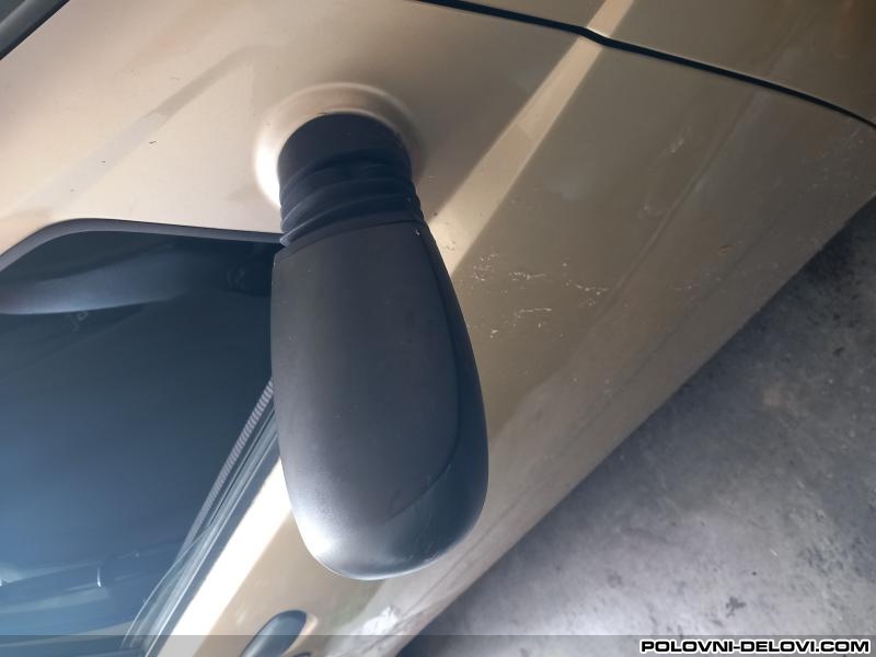 Fiat  Punto  Razni Delovi