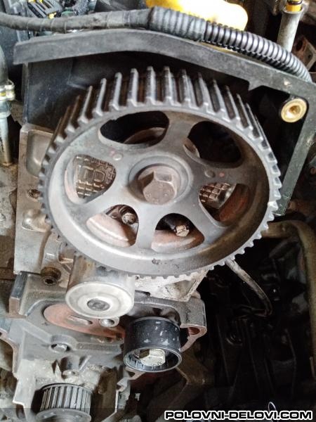 Fiat  Sedici Remenica Bregasta1.9 Motor I Delovi Motora