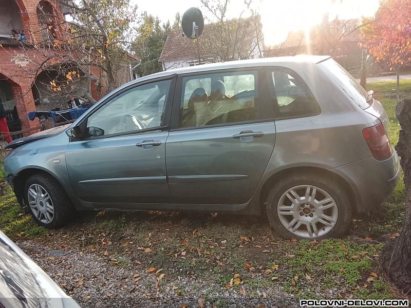 Fiat  Stilo 1.9 Jtd Kompletan Auto U Delovima