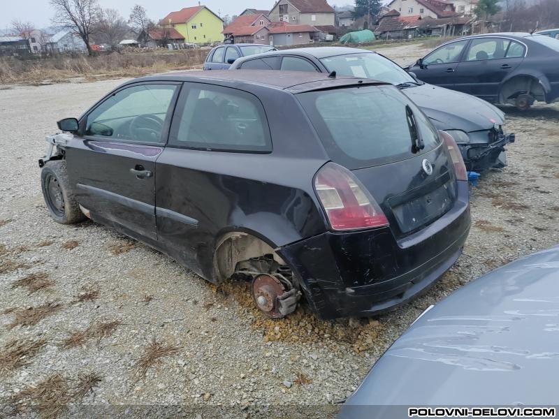 Fiat  Stilo 1.9 Jtd Kompletan Auto U Delovima