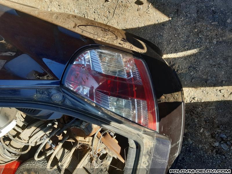 Fiat  Stilo 1.9jtd 2.5 Benzin Kompletan Auto U Delovima
