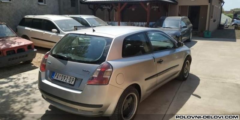 Fiat  Stilo  Kompletan Auto U Delovima