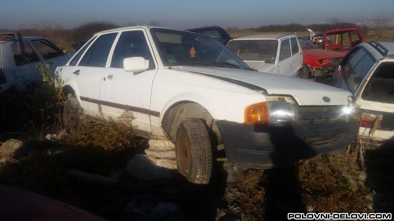 Ford  Escort Komplet Za Delove Kompletan Auto U Delovima