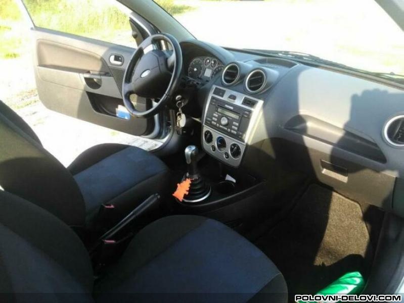 Ford  Fiesta 1.3 Kompletan Auto U Delovima