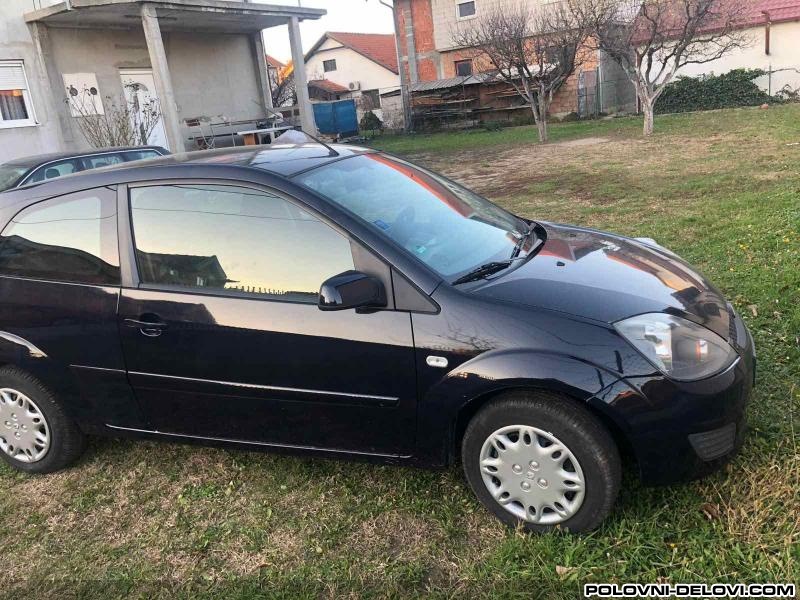 Ford  Fiesta 3 Vrata Kompletan Auto U Delovima