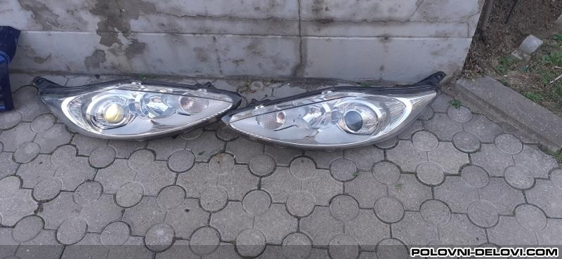 Ford  Fiesta 6 1.4HDI Farovi I Stop Lampa