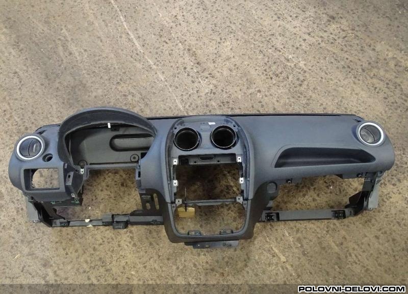 Ford  Fiesta Instrument Tabla Enterijer