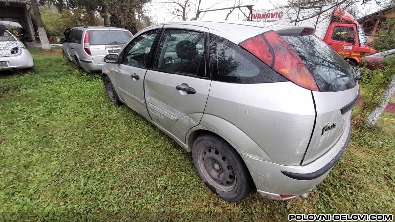 Ford  Focus 1.8 Tdci Svetla I Signalizacija