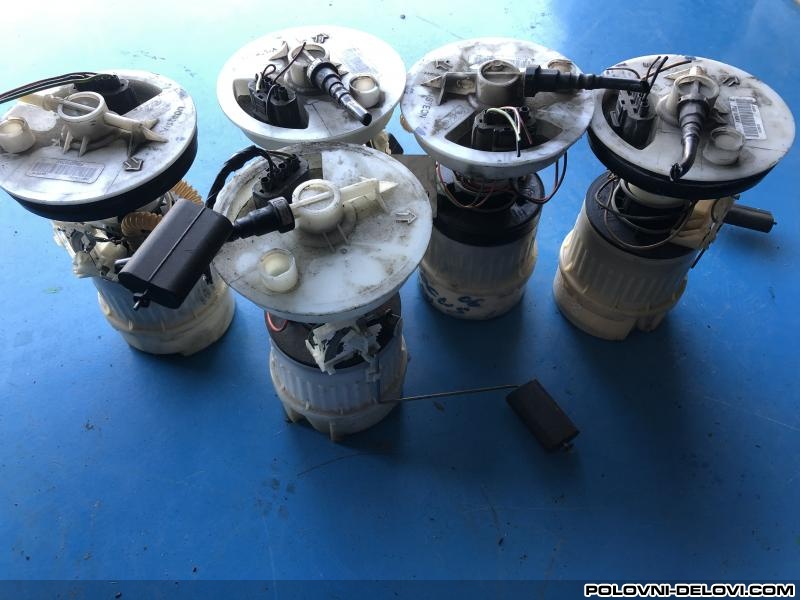 Ford  Focus Benzinska Pumpa  Kompletan Auto U Delovima