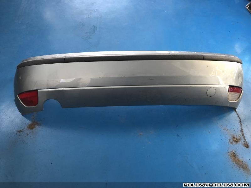 Ford  Focus Branik Fokus 1 Kompletan Auto U Delovima
