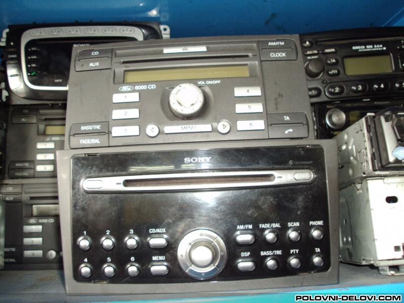 Ford  Focus Cd Muzika Fokus Kompletan Auto U Delovima