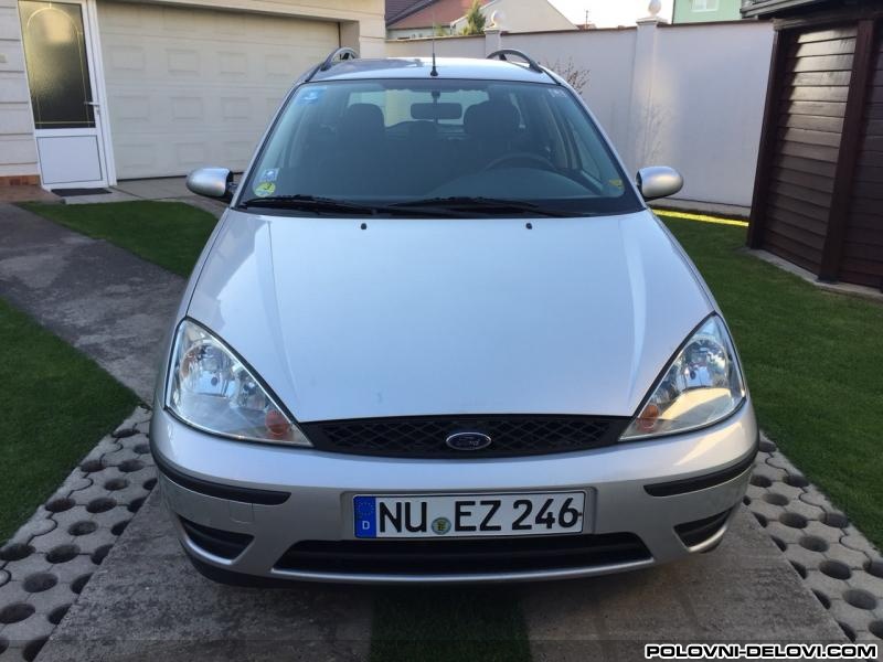 Ford  Focus DELOVI Enterijer