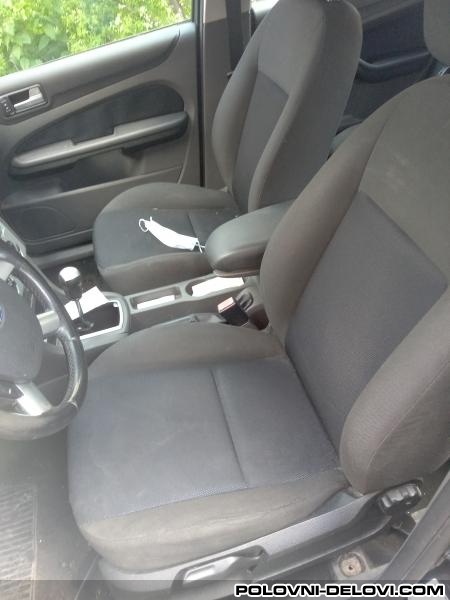 Ford  Focus  Enterijer