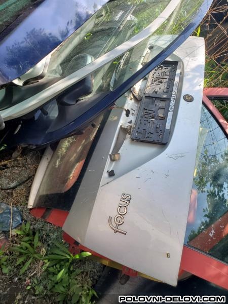 Ford  Focus  Karoserija