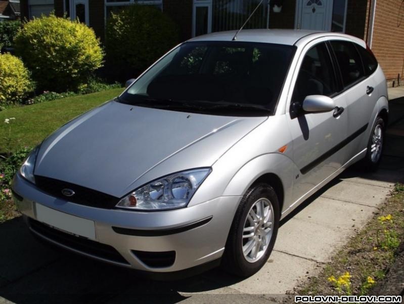 Ford Focus Mk1 Karoserija Siva Hecbek