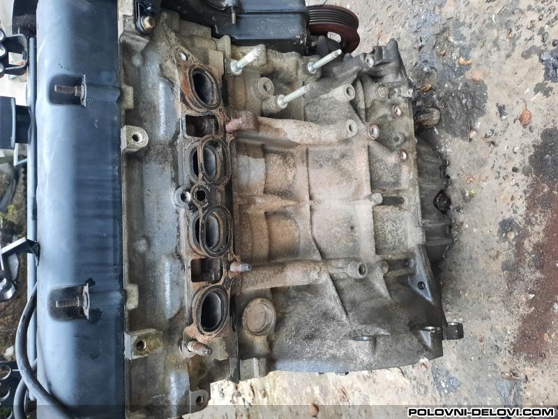 Ford  Focus Tdc Motor I Delovi Motora