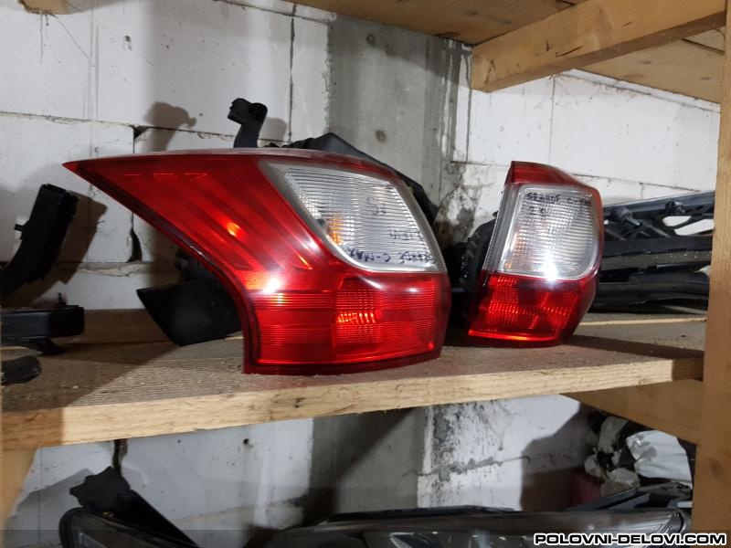Ford  Grand C-Max Stop Svetla