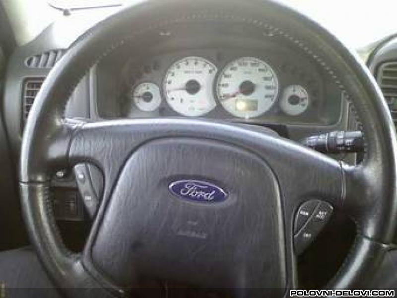 Ford  Maverick  Kompletan Auto U Delovima