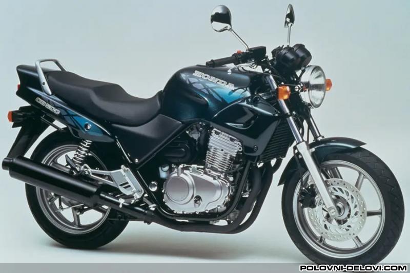 Honda CB 500  Kompletan motor u delovima