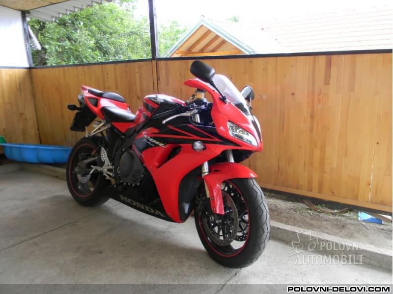 Honda CBR1000RR Kompletan motor u delovima