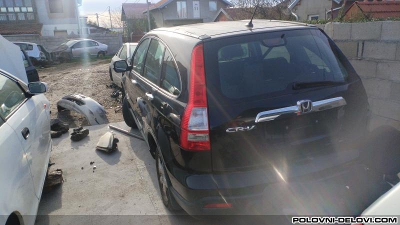 Honda  CR-V 2.0  Kompletan Auto U Delovima