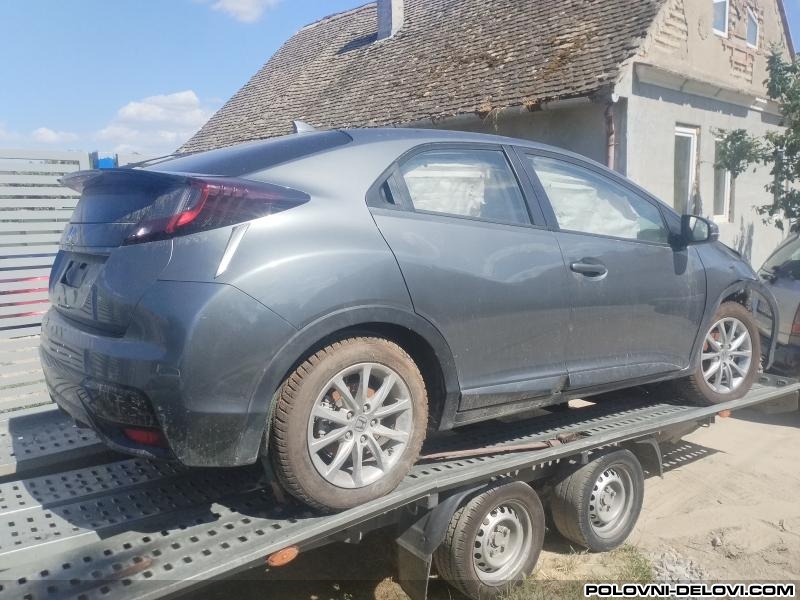 Honda  Civic 1.4  Kompletan Auto U Delovima