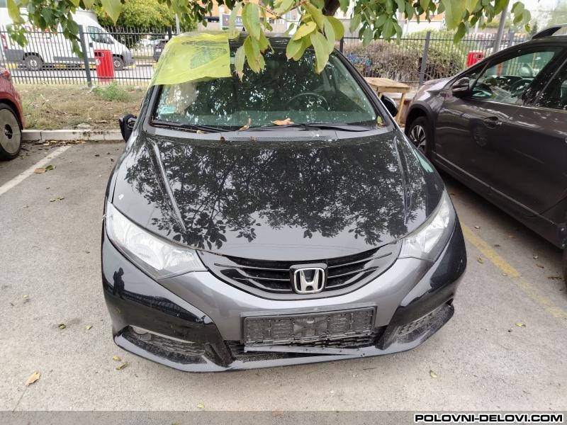 Honda  Civic 1.8 Vtec Kompletan Auto U Delovima