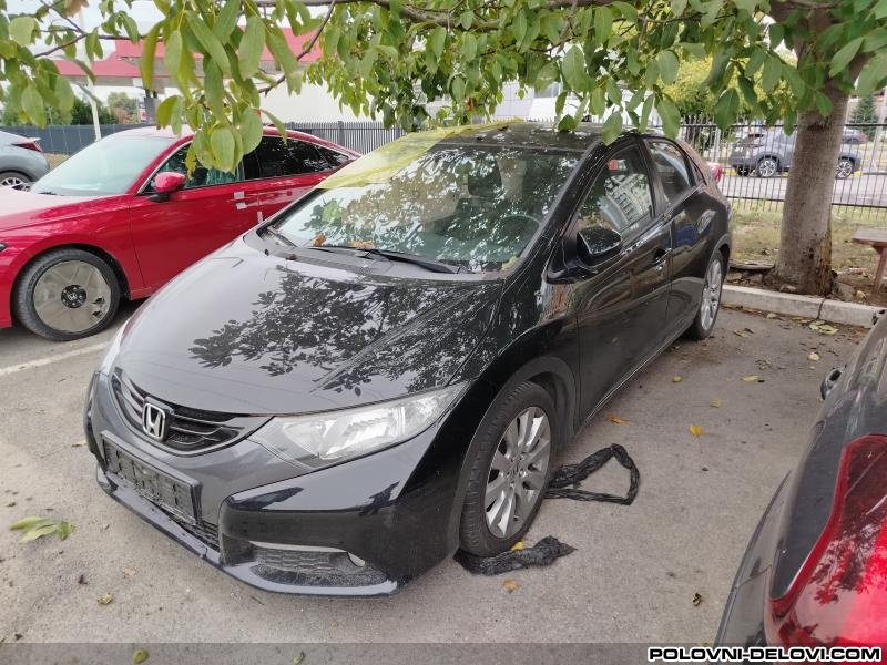 Honda  Civic 1.8 Vtec Kompletan Auto U Delovima