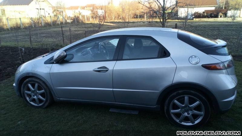 Honda  Civic Fn Fk Kompletan Auto U Delovima