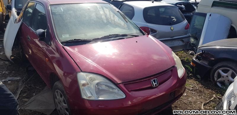 Honda  Civic  Kompletan Auto U Delovima