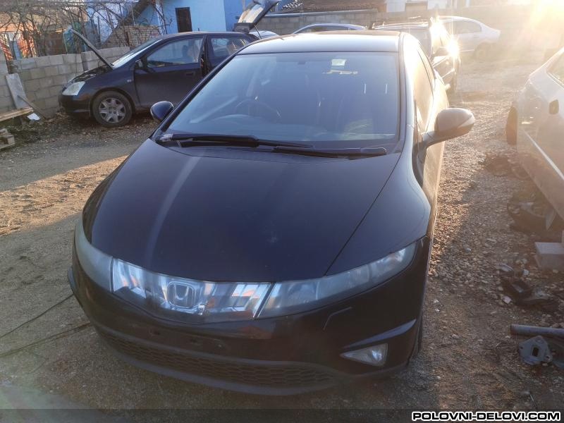 Honda  Civic Svemirac Kompletan Auto U Delovima