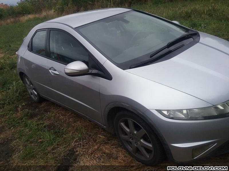 Honda  Civic Svemirac Kompletan Auto U Delovima