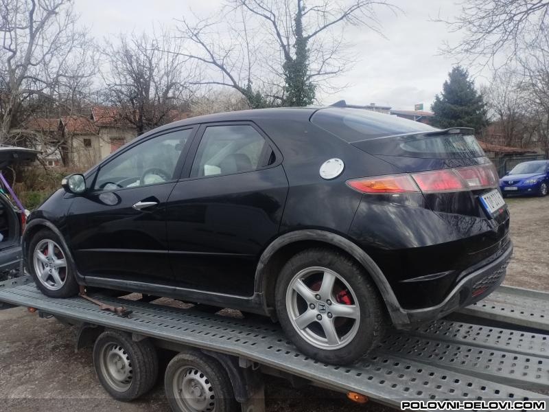 Honda  Civic Svemirac Kompletan Auto U Delovima