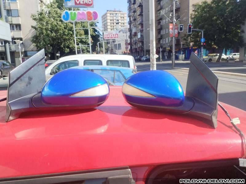 Honda  Civic Svemirac Razni Delovi