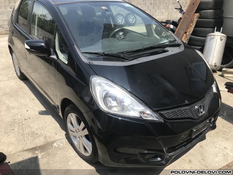 Honda  Jazz  Kompletan Auto U Delovima