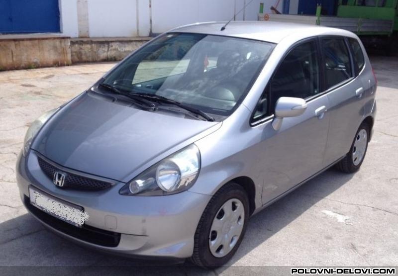 Honda  Jazz  Kompletan Auto U Delovima
