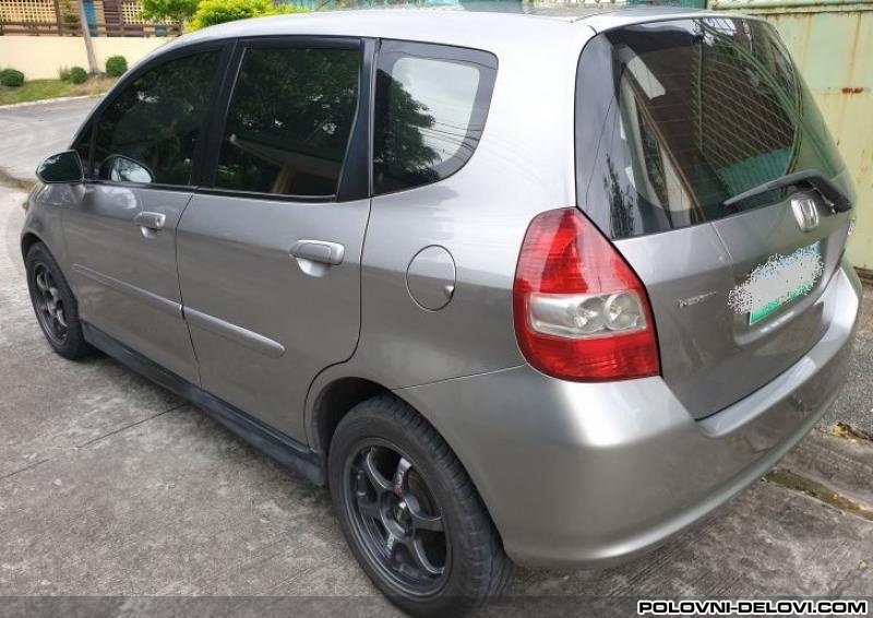 Honda  Jazz  Kompletan Auto U Delovima