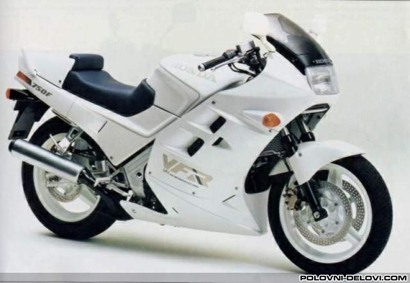 Honda VFR 750 Kompletan motor u delovima