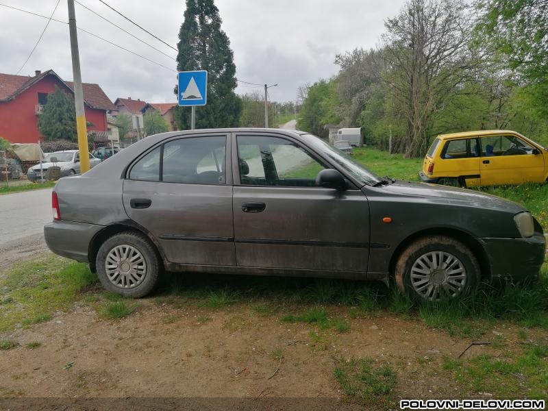 Hyundai  Accent 1.3i Kompletan Auto U Delovima