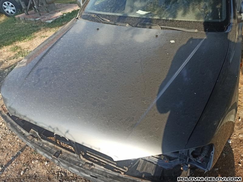 Hyundai  Accent  Karoserija