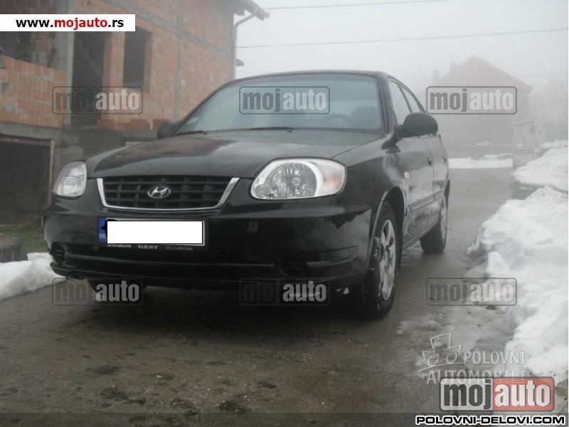 Hyundai  Accent  Karoserija