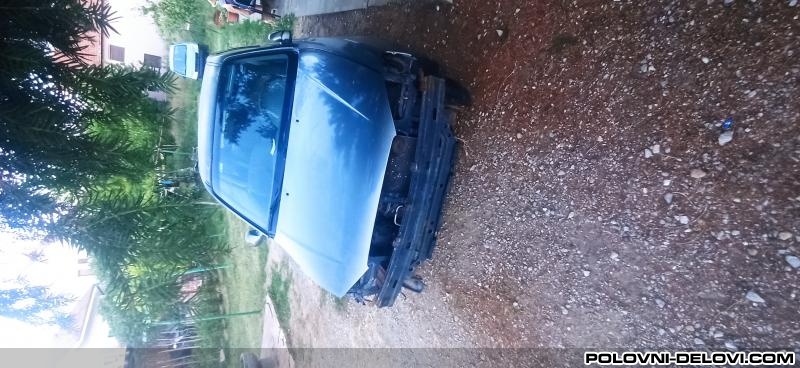 Hyundai  Accent  Kompletan Auto U Delovima