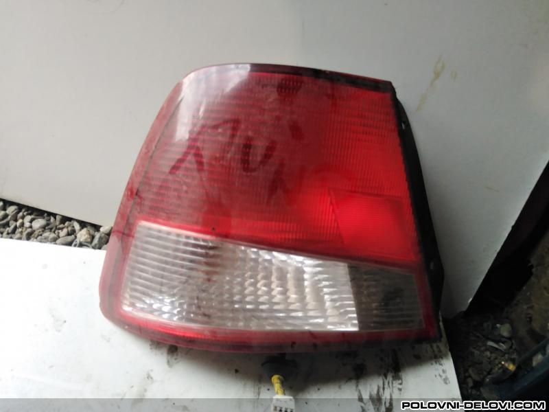 Hyundai  Accent  Svetla I Signalizacija
