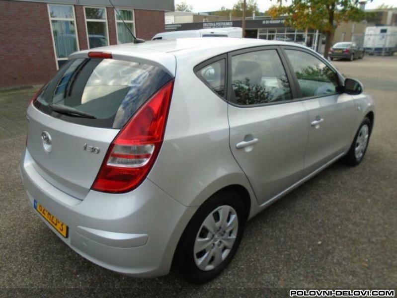 Hyundai  I30 1.6 C R D I  Kompletan Auto U Delovima