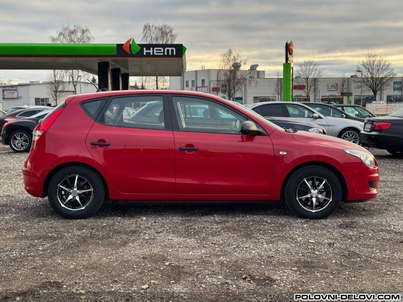 Hyundai  I30 1.6 Crdi Kompletan Auto U Delovima