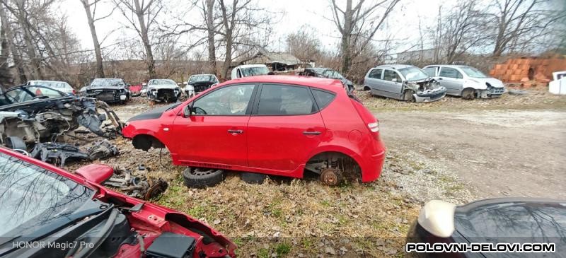 Hyundai  I30 1.6 Crdi Kompletan Auto U Delovima