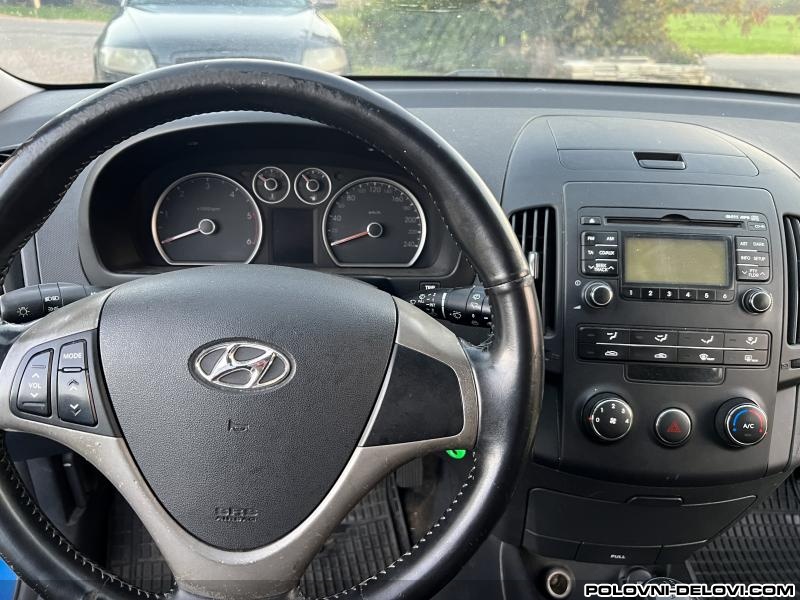 Hyundai  I30 Instrument Tabla Enterijer